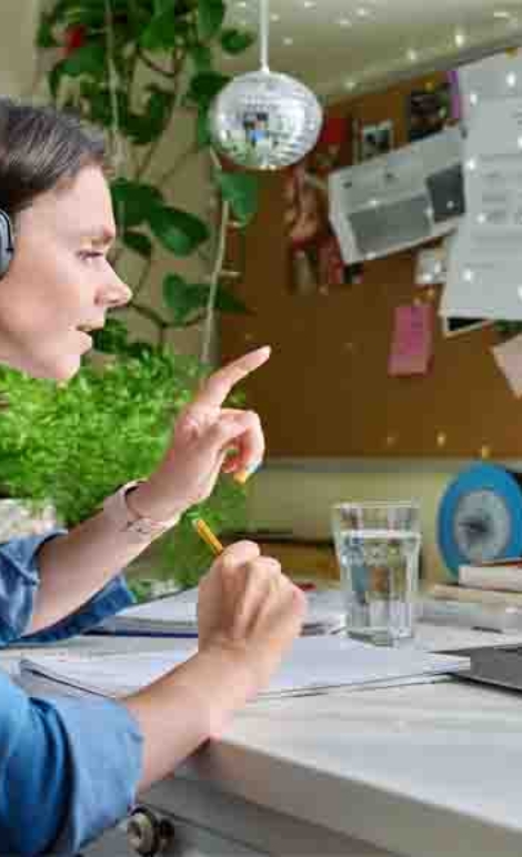 Top online teaching platform in Newtown